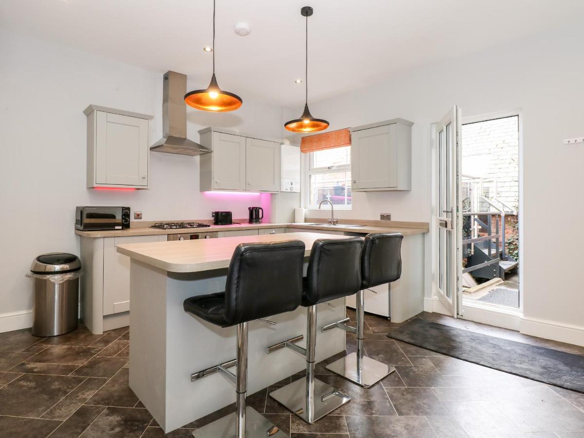 The Eastgate Apartment Лаут Екстер'єр фото