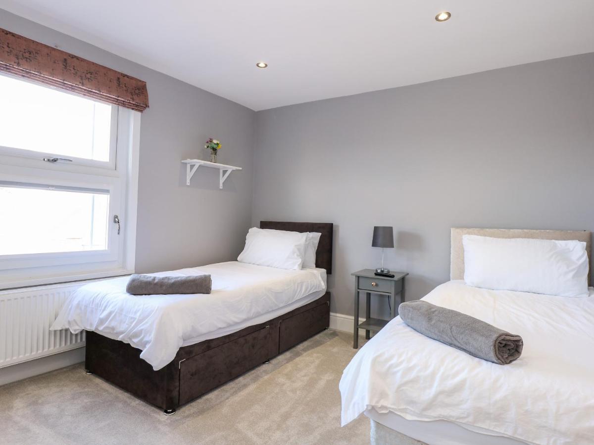 The Eastgate Apartment Лаут Екстер'єр фото